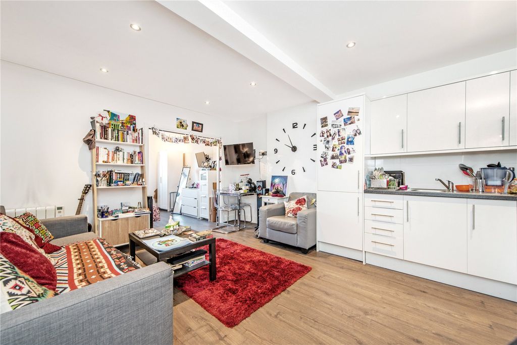 Property photo 2 of 7