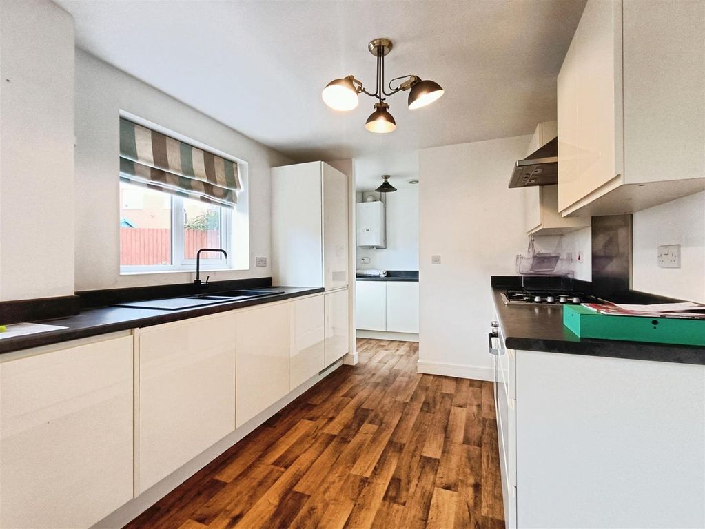 Property photo 2 of 21 c87Fa5F3-1000080270.Jpg