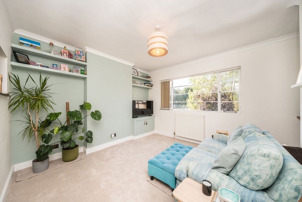 Property photo 1 of 4
