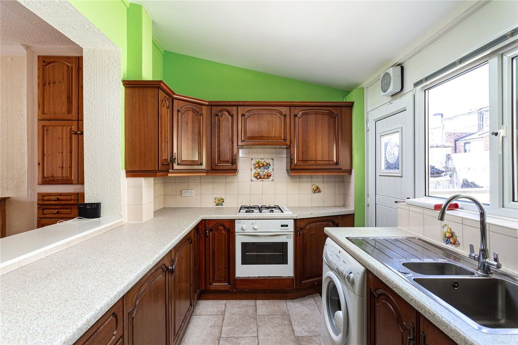 Property photo 2 of 10 Photo