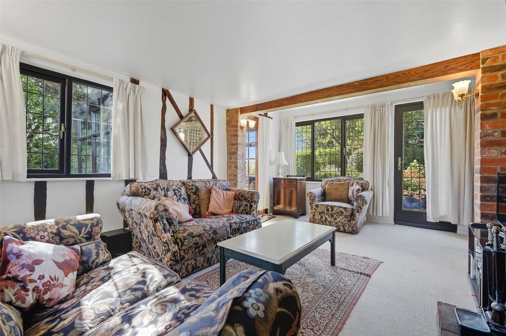 Property photo 2 of 17 Sitting Room