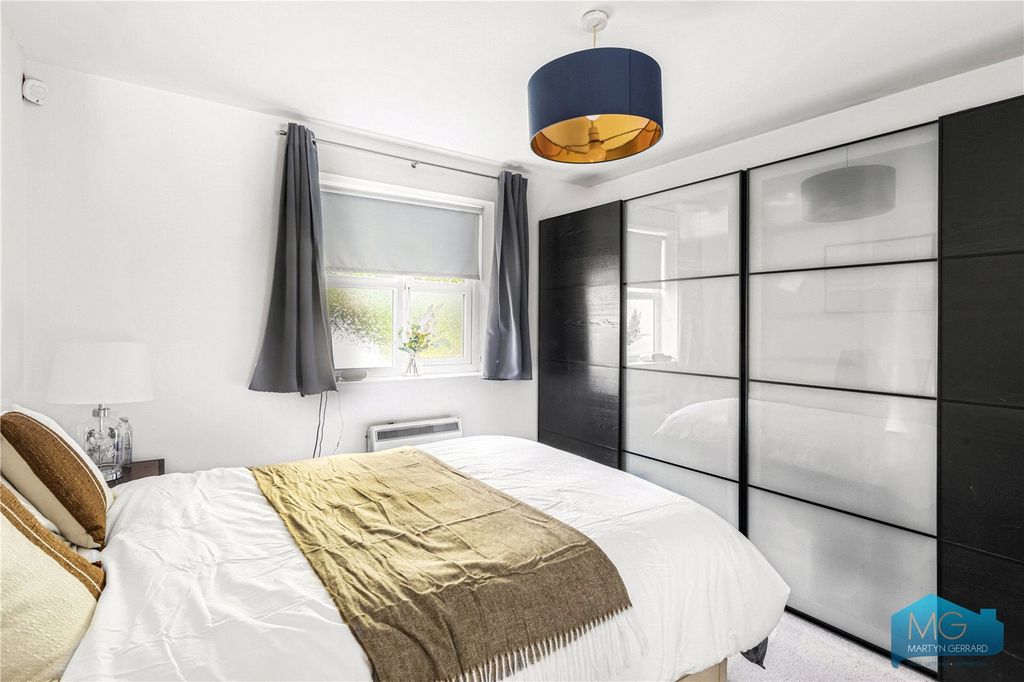 Property photo 2 of 12 Picture No. 22