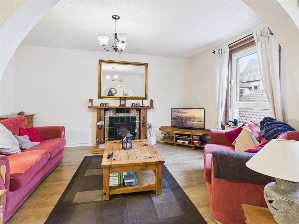 Property photo 2 of 16 Cam04116G0-Pr0274-Still009.Jpg