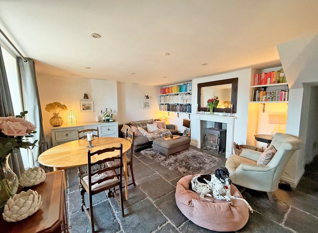 Property photo 3 of 15 Photo 3