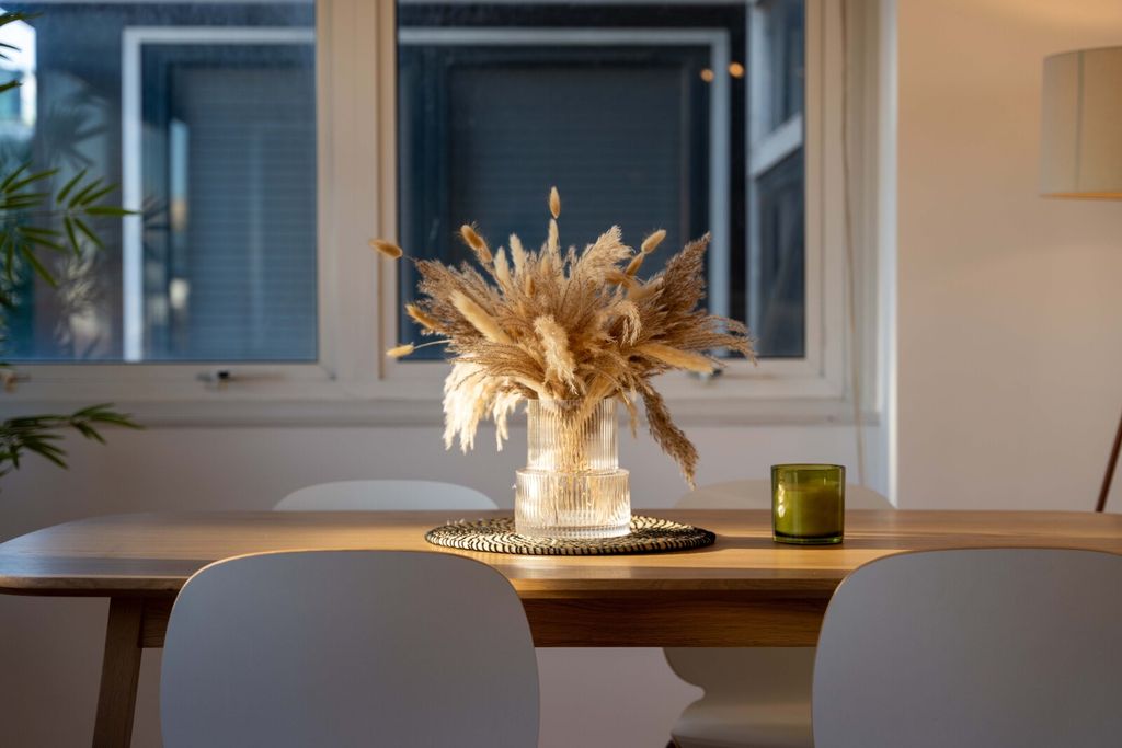 Property photo 2 of 22 Dining Table