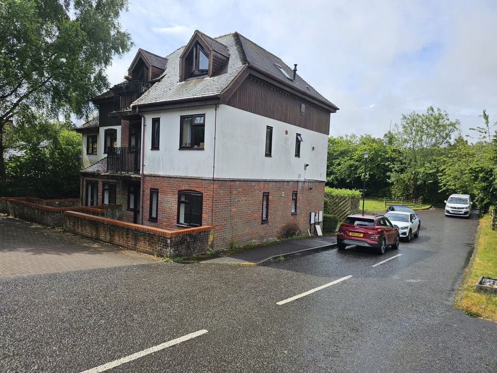 Property photo 1 of 6