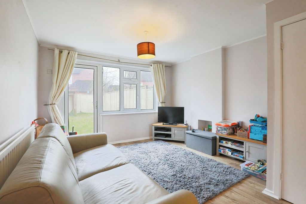 Property photo 3 of 9 Living Room