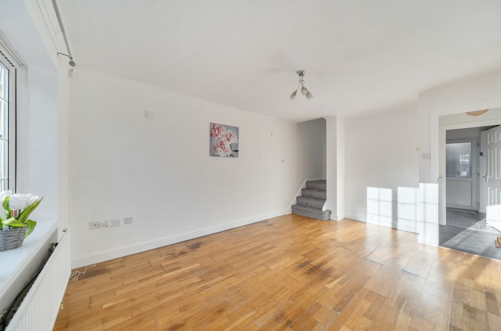 Property photo 3 of 12 138060511691Af7269Ff45