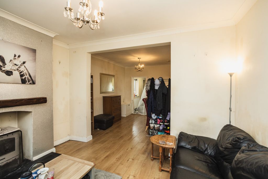 Property photo 3 of 23