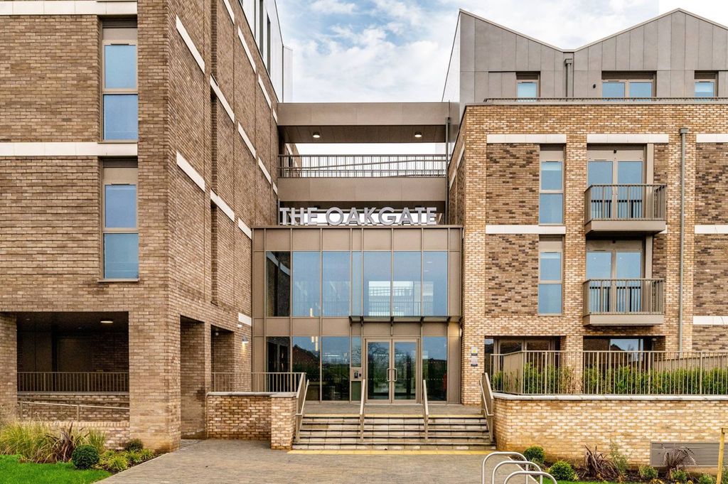 Property photo 1 of 29