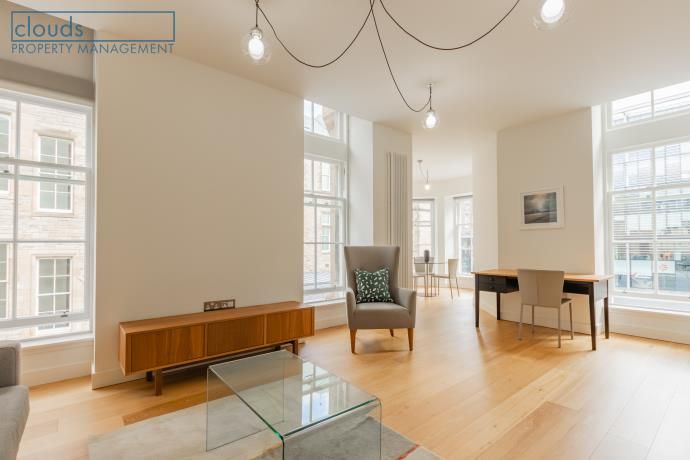 Property photo 3 of 19 Living Room