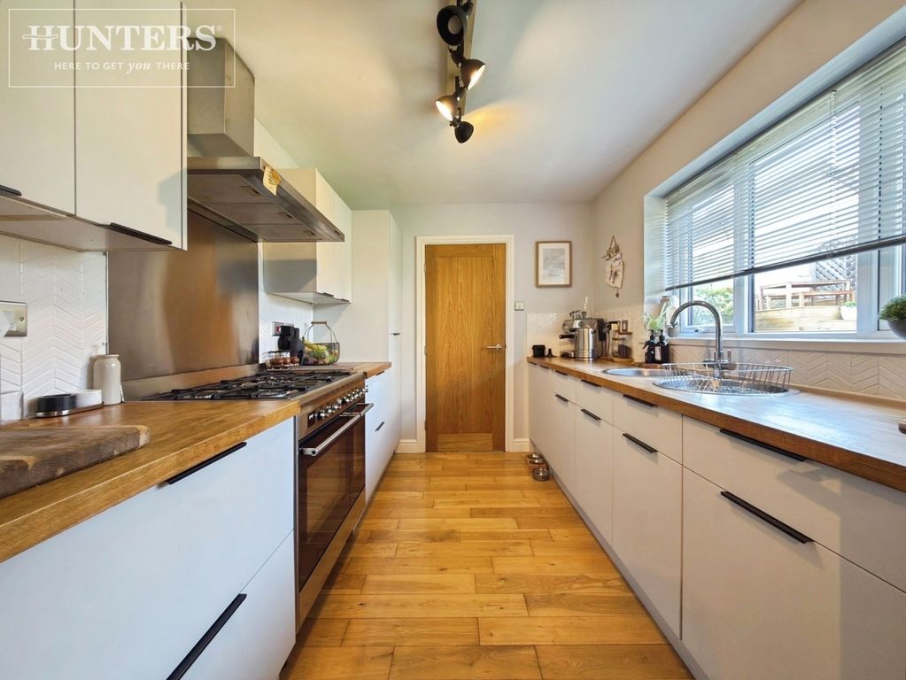 Property photo 2 of 29 Pbox-Img.Jpg