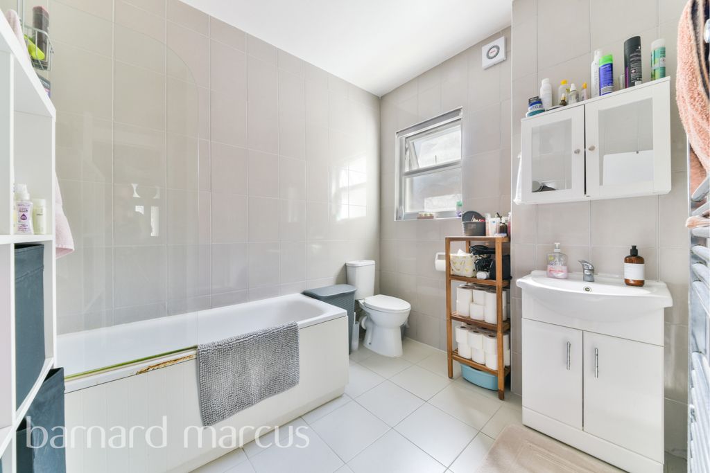 Property photo 3 of 4