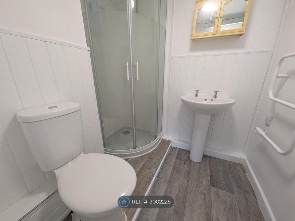 Property photo 2 of 3