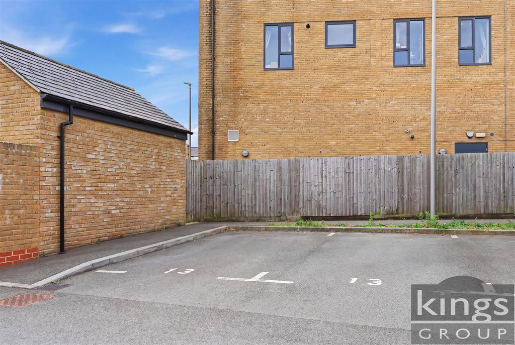 Additional image 22 of 3 bed flat for saleNorth Square, Newhall, Harlow CM17