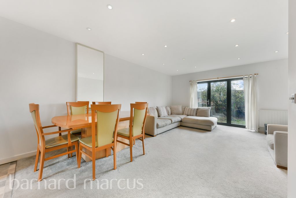 Property photo 3 of 8 Image