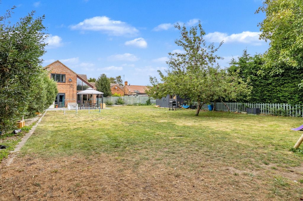 Property photo 2 of 34 4438625