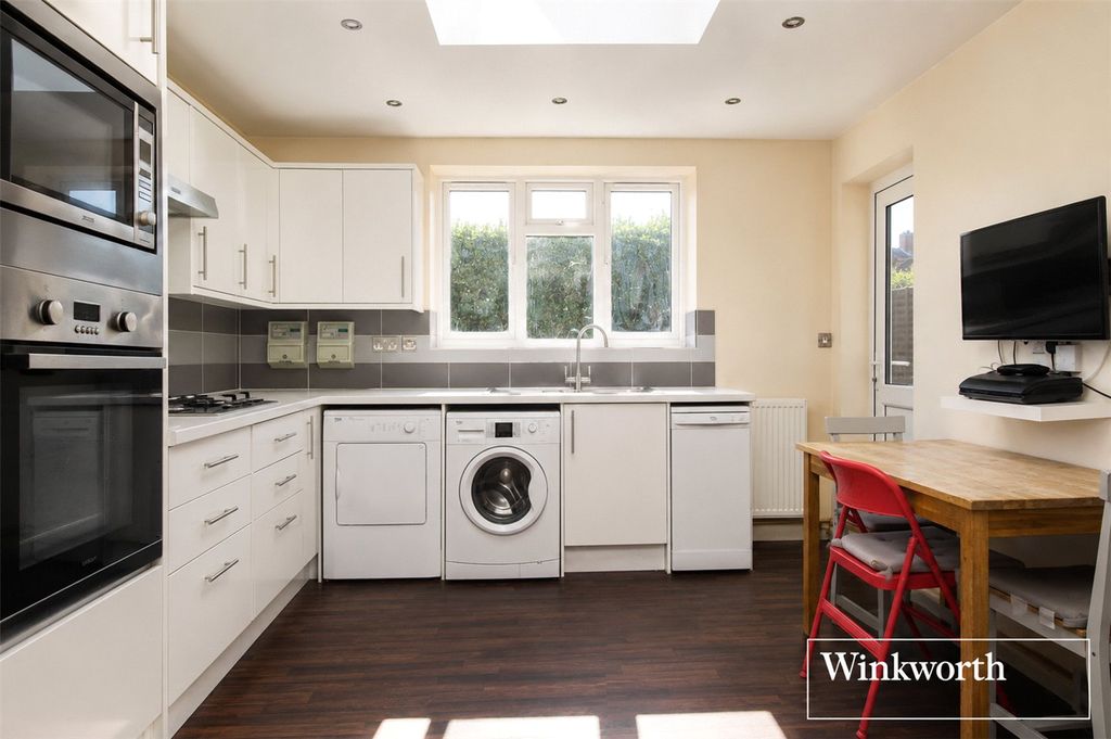 Property photo 3 of 17 Picture No. 14
