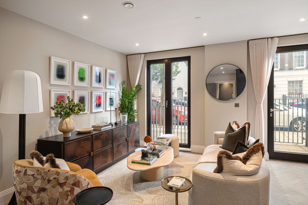 Property photo 3 of 19 Molyneux St-003.Jpg