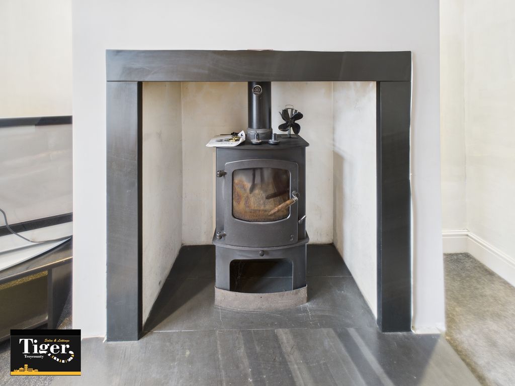 Property photo 3 of 8 Cam02176G0-Pr0775-Still002