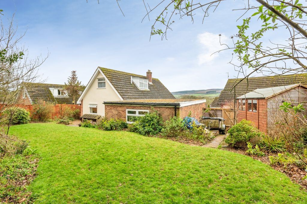 Property photo 3 of 15 Garden