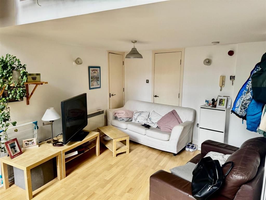 Property photo 3 of 7