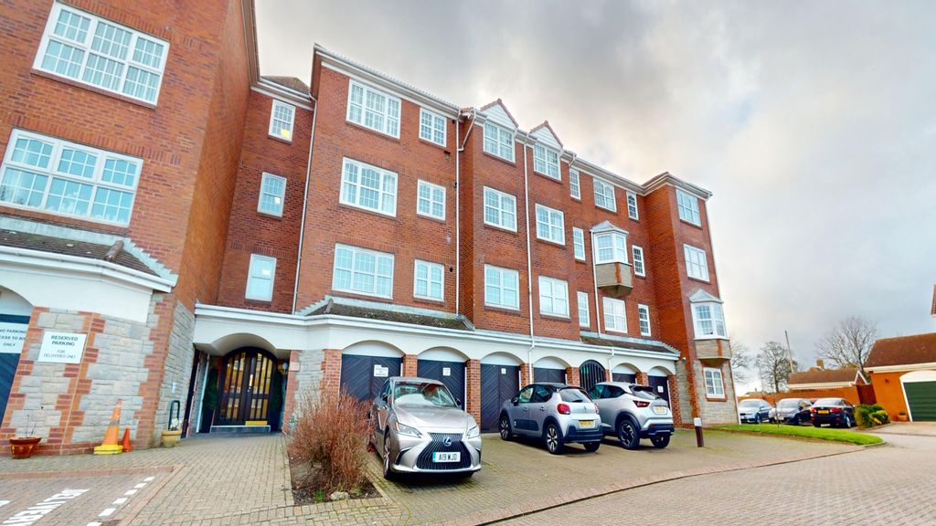 Property photo 1 of 15 4817340