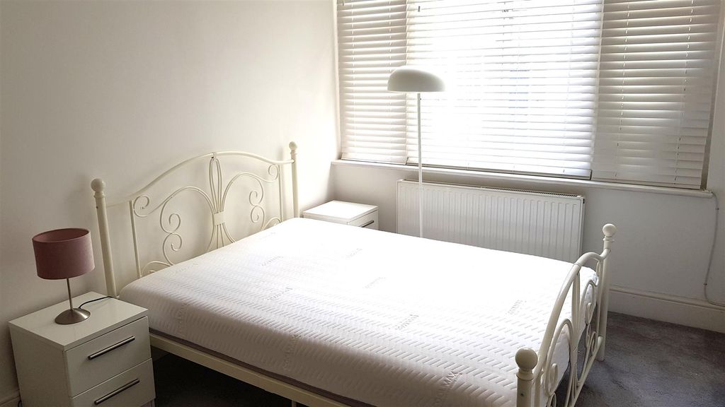 Property photo 3 of 7 Double Bed.Png