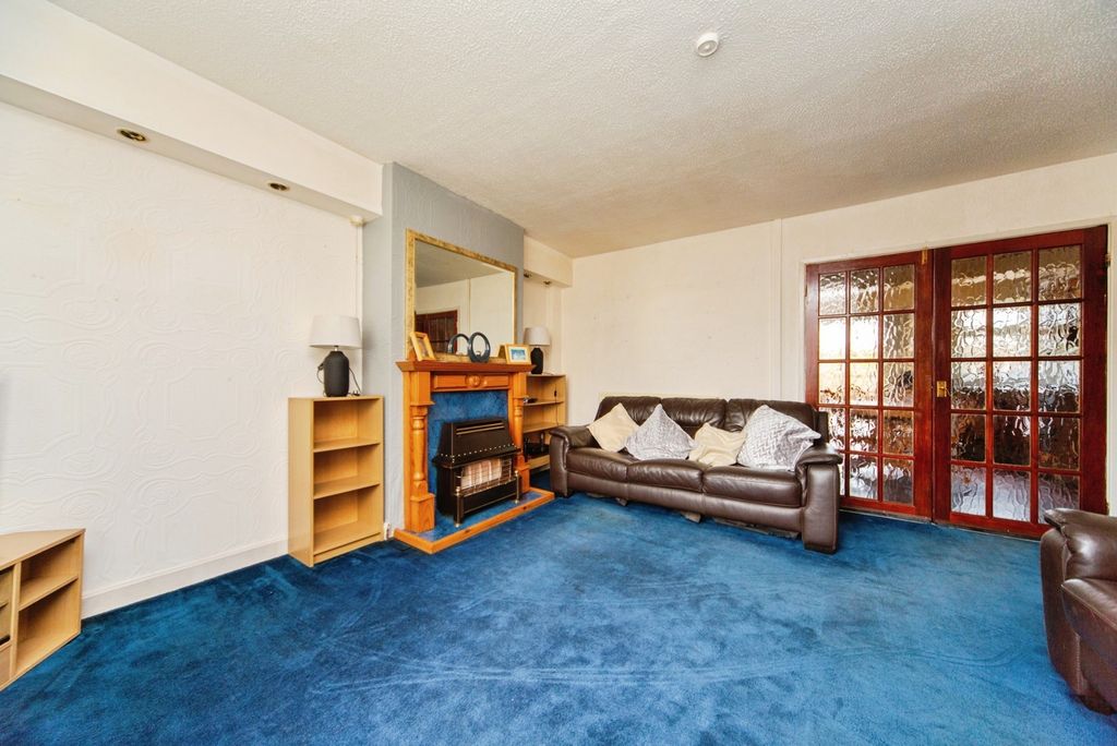 Property photo 3 of 19 Pbox-Img.Jpg