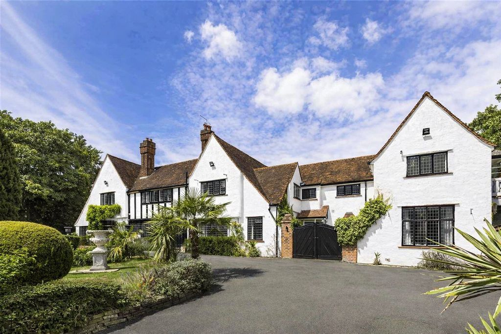 Property photo 1 of 37 Picture No. 96