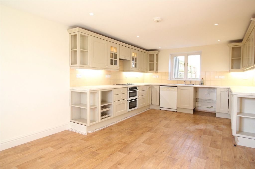 Property photo 3 of 18 Picture No. 35