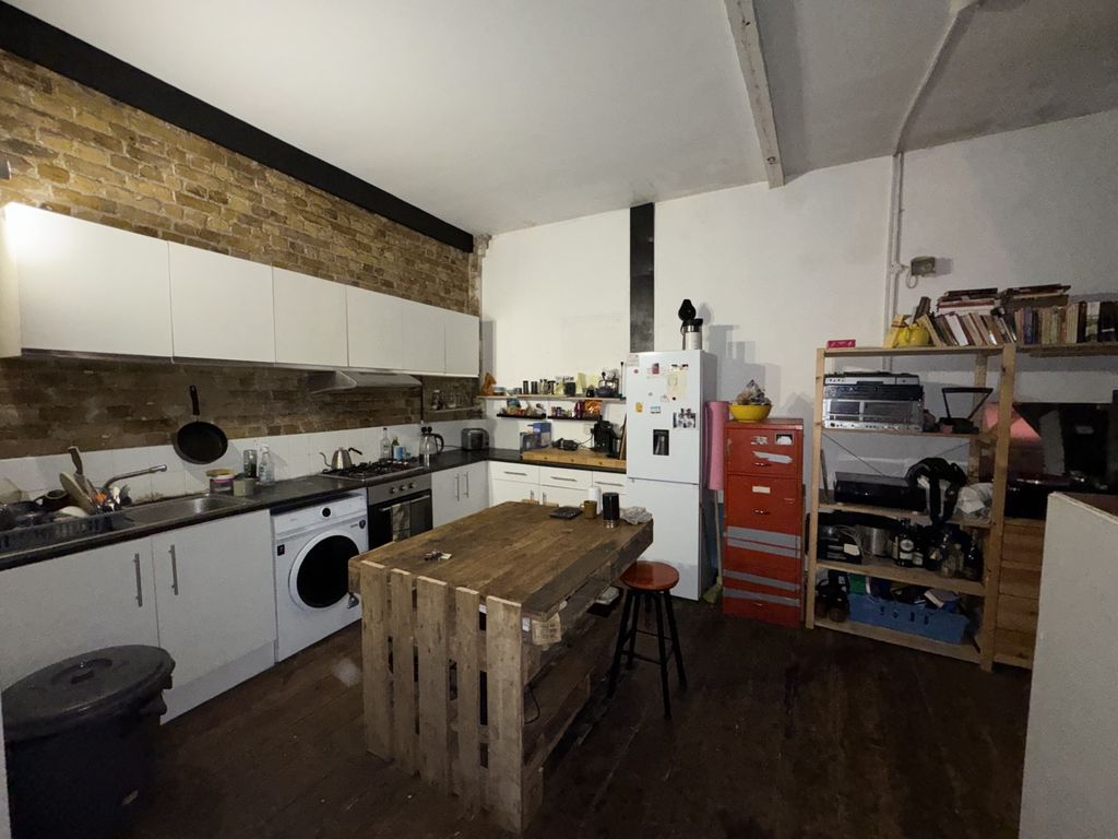 Property photo 3 of 7 6B8588Fe-Fe45-4Da7-96d9-28c6F5Cb26B8