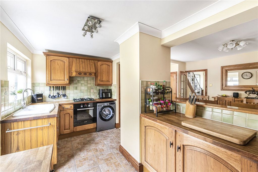 Property photo 3 of 26 Picture No. 18