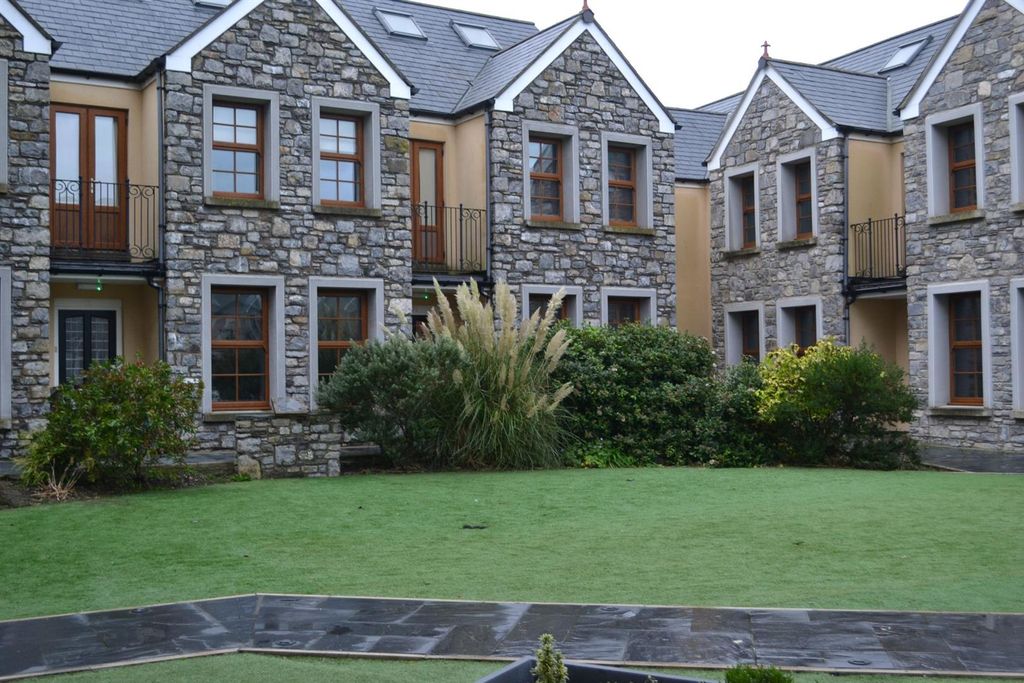 Property photo 1 of 1 Front.Jpg