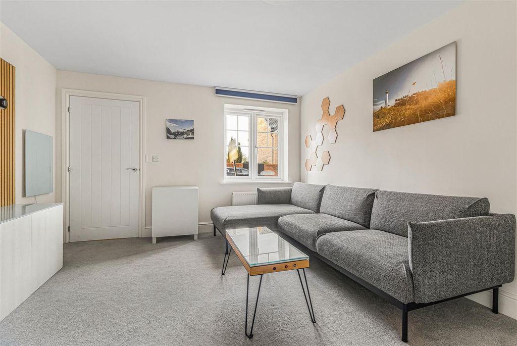 Property photo 3 of 24 27_69104-1.Jpg