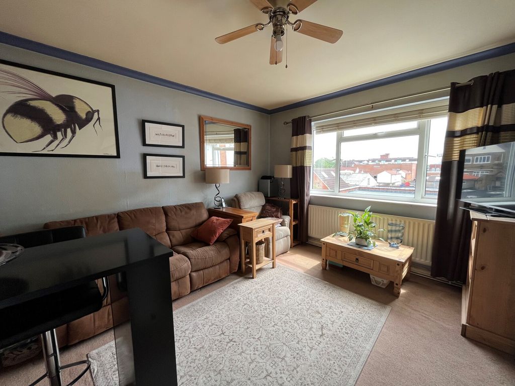 Property photo 2 of 13 Sitting Room