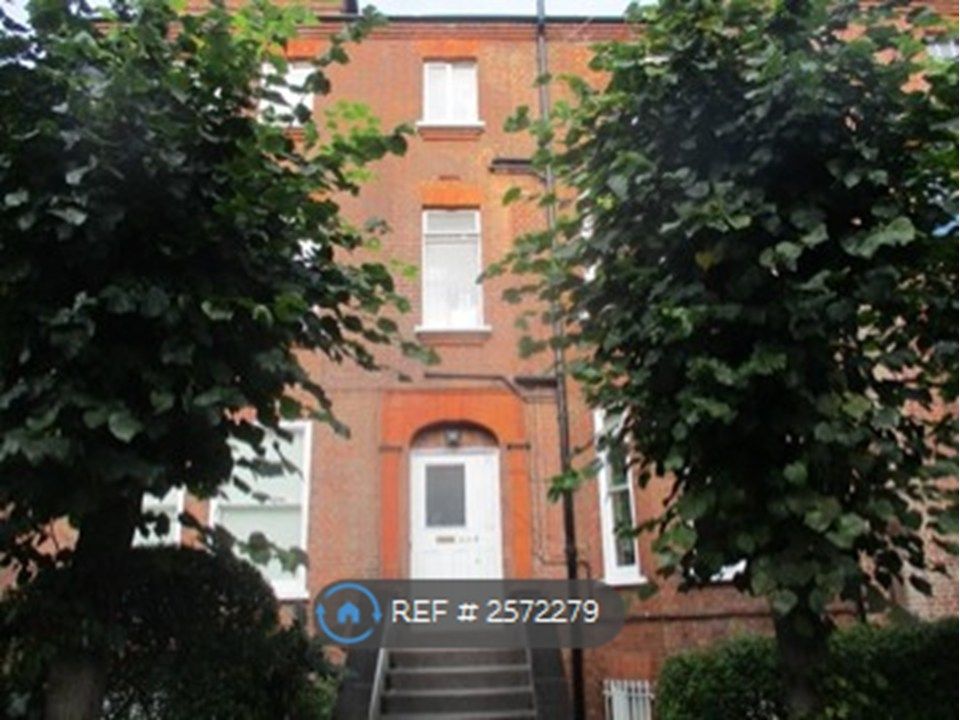 Property photo 1 of 12 Front Entrance To Flat