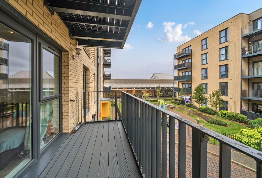 Property photo 2 of 11 1373064-18-6904A4...