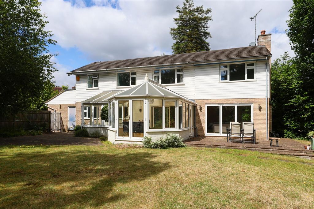 Property photo 2 of 19