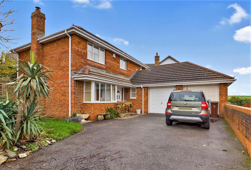 Property photo 1 of 24 98 Penmere Drive