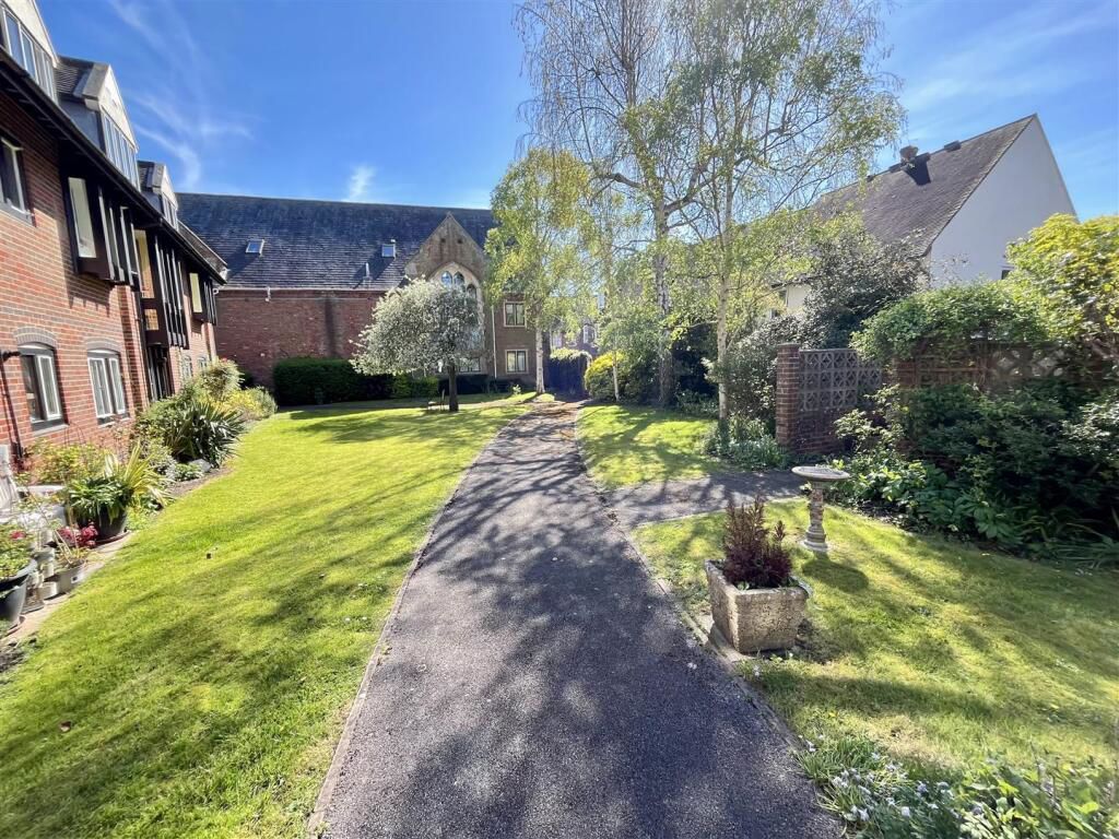 Property photo 2 of 12
