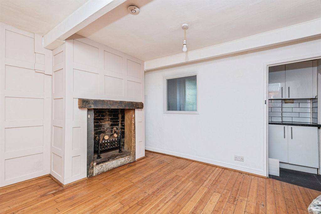 Property photo 2 of 14