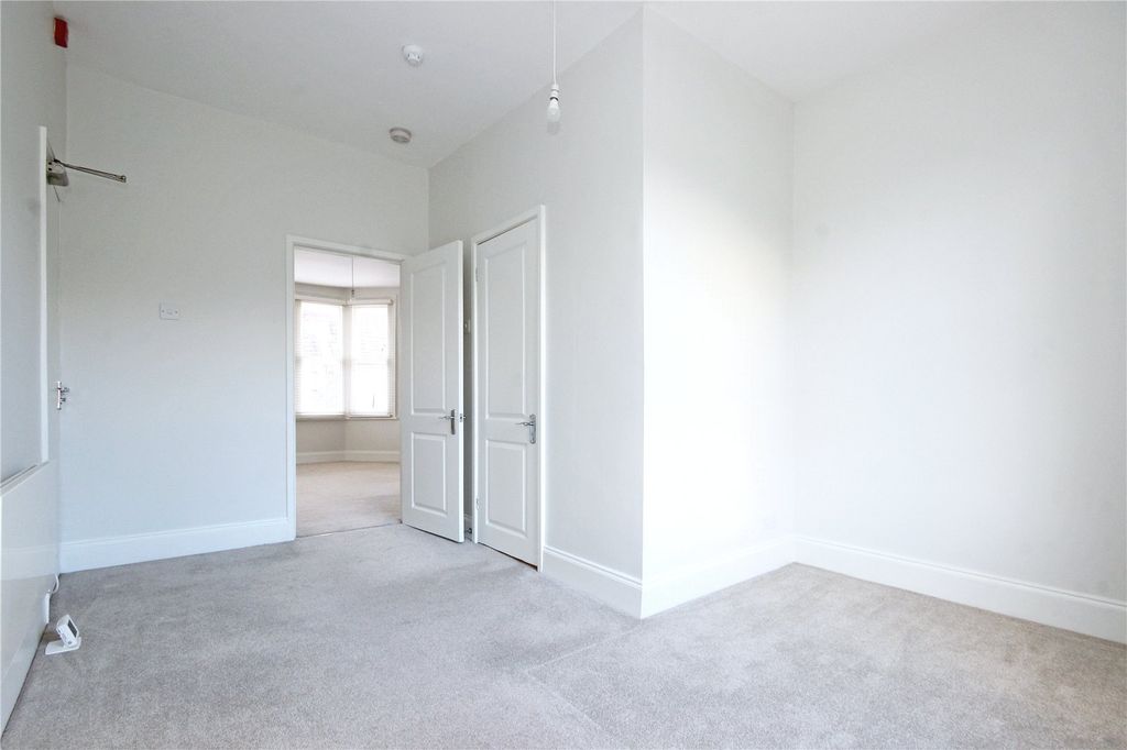 Property photo 3 of 7 Picture No. 17