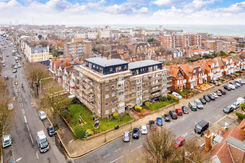 Property photo 1 of 14 Aymer House.Png