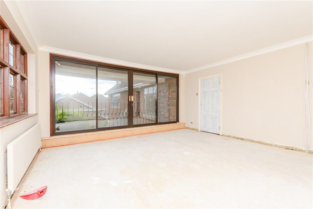 Property photo 1 of 18 Bedroom 1