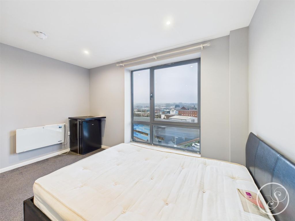 Property photo 2 of 10 Cam02071G0-Pr0815-Still003.Jpg