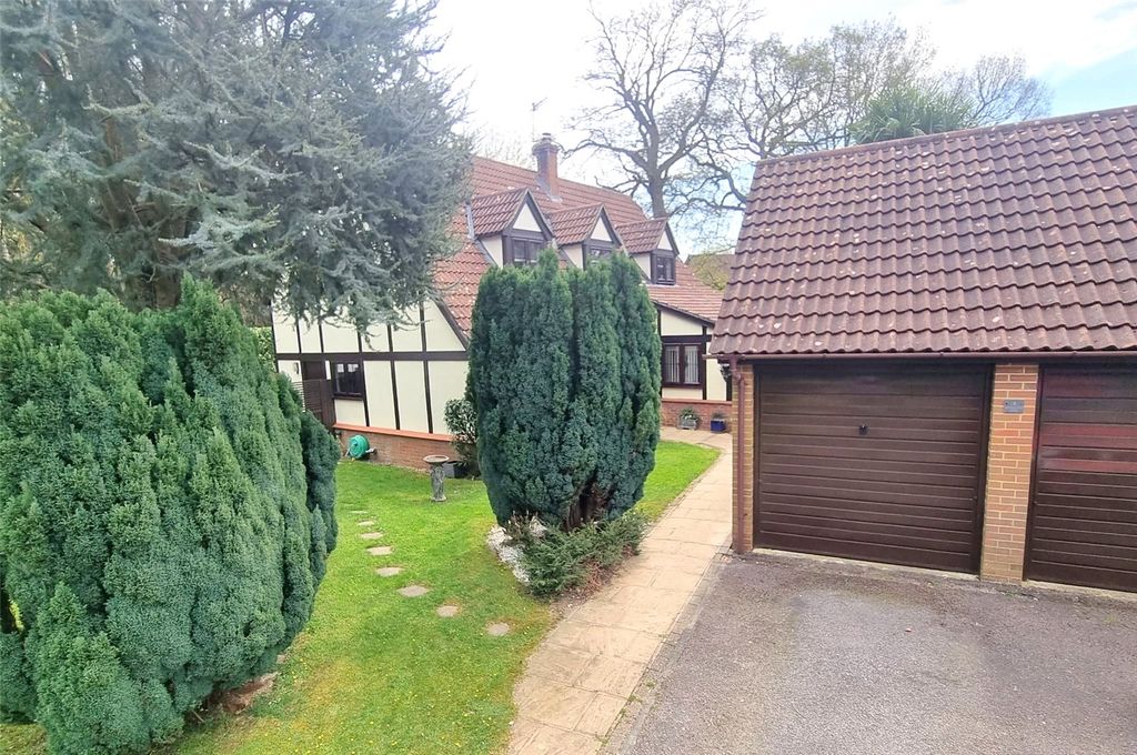 Property photo 1 of 34 Picture No. 38