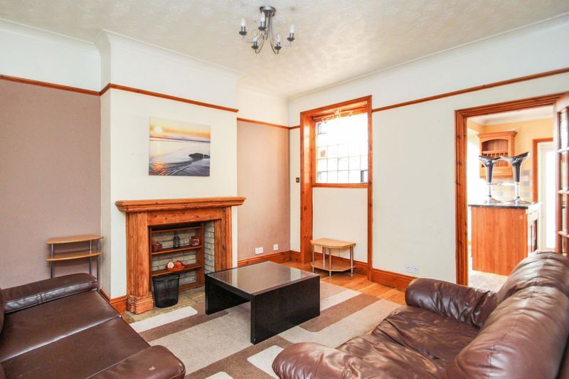 Property photo 3 of 12 Photo 6