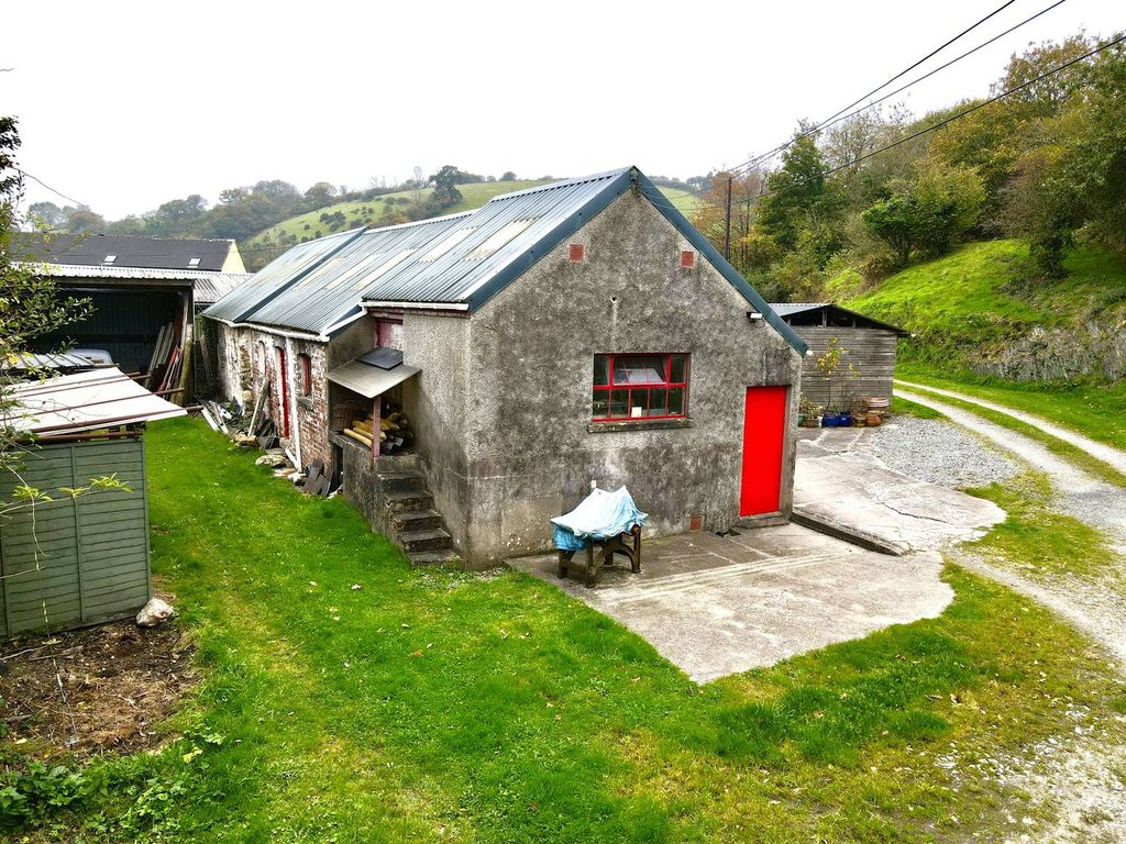 Property photo 3 of 40
