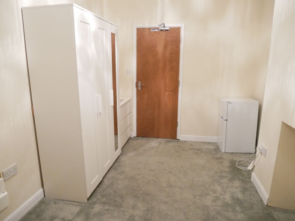 Property photo 2 of 3